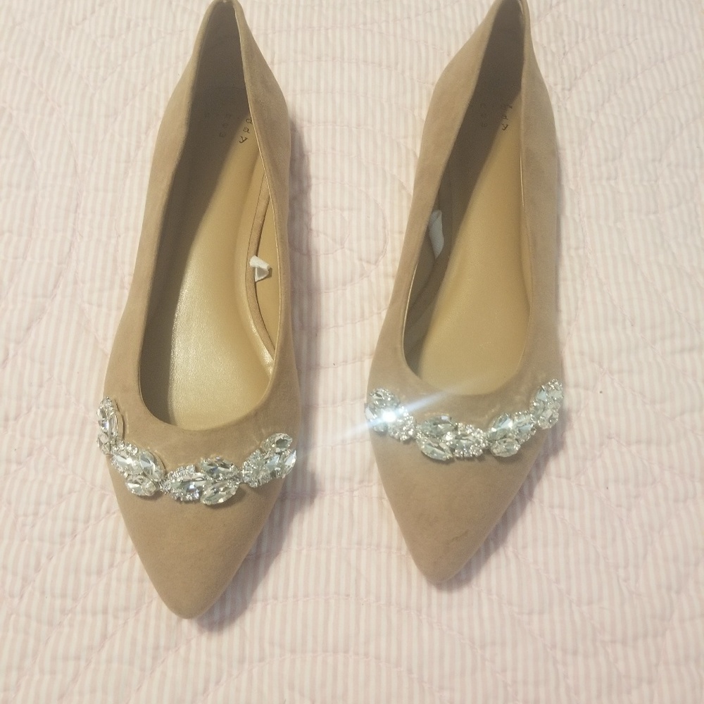 Shoes - Picture 1 of 4